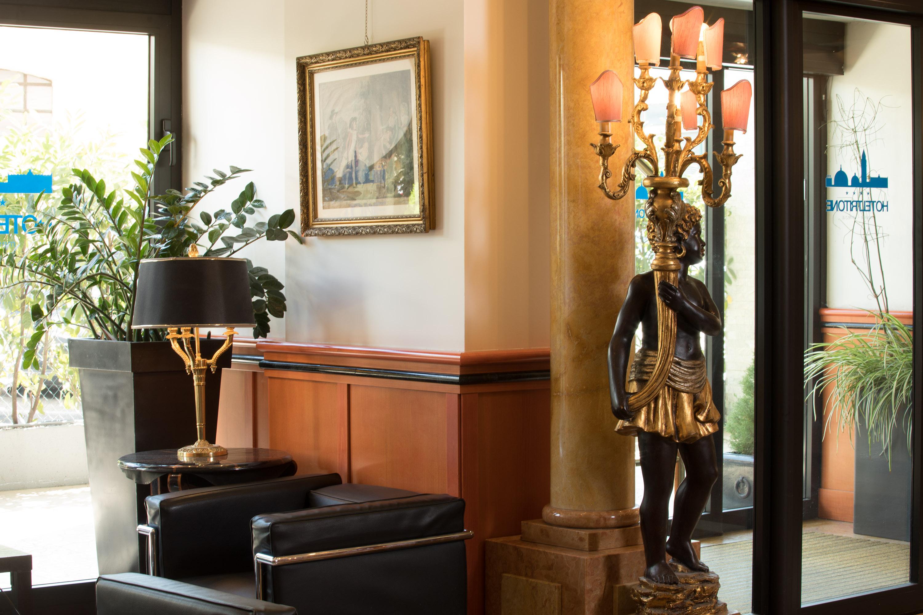 Hotel Western Tritone