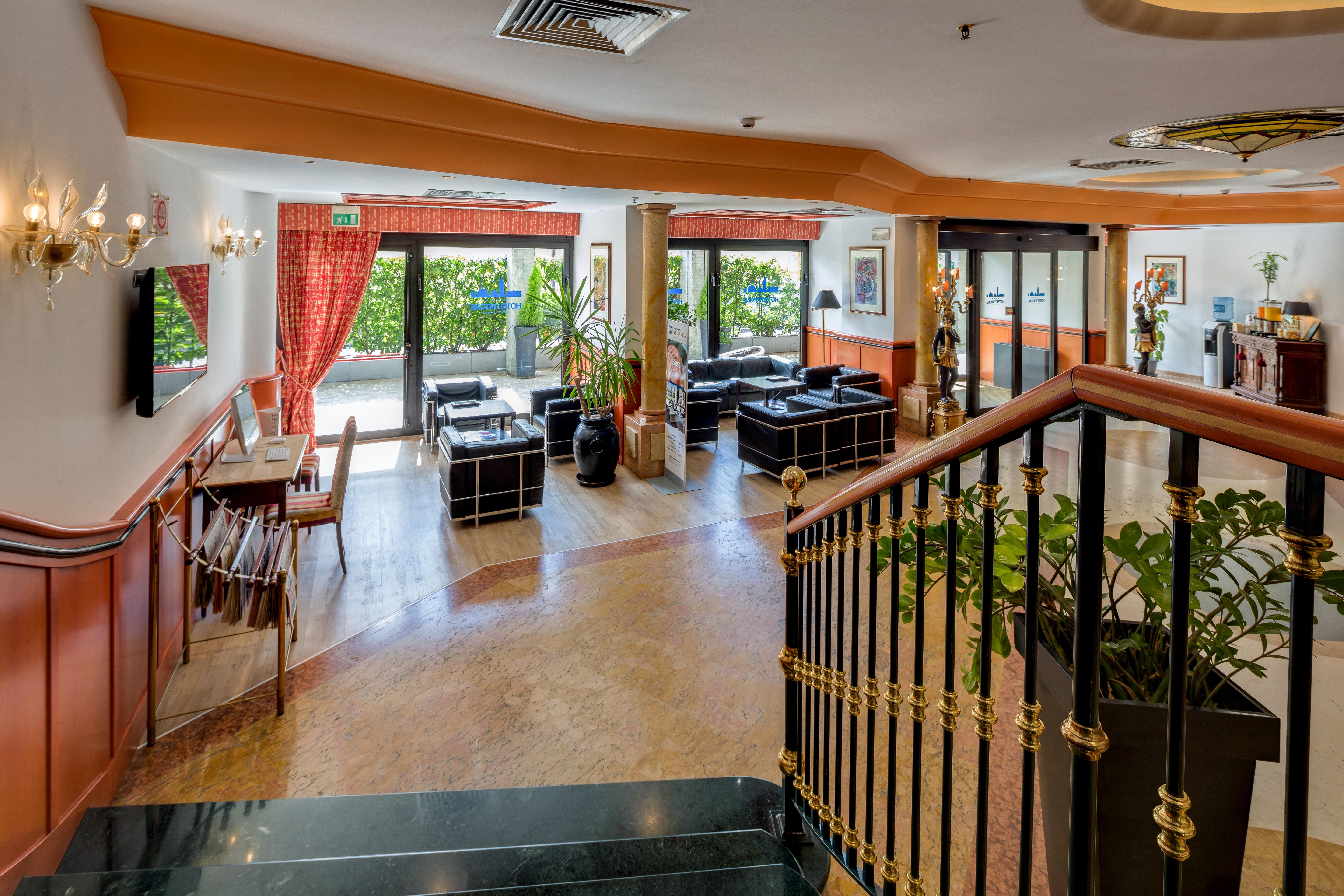 Western Tritone Hotel