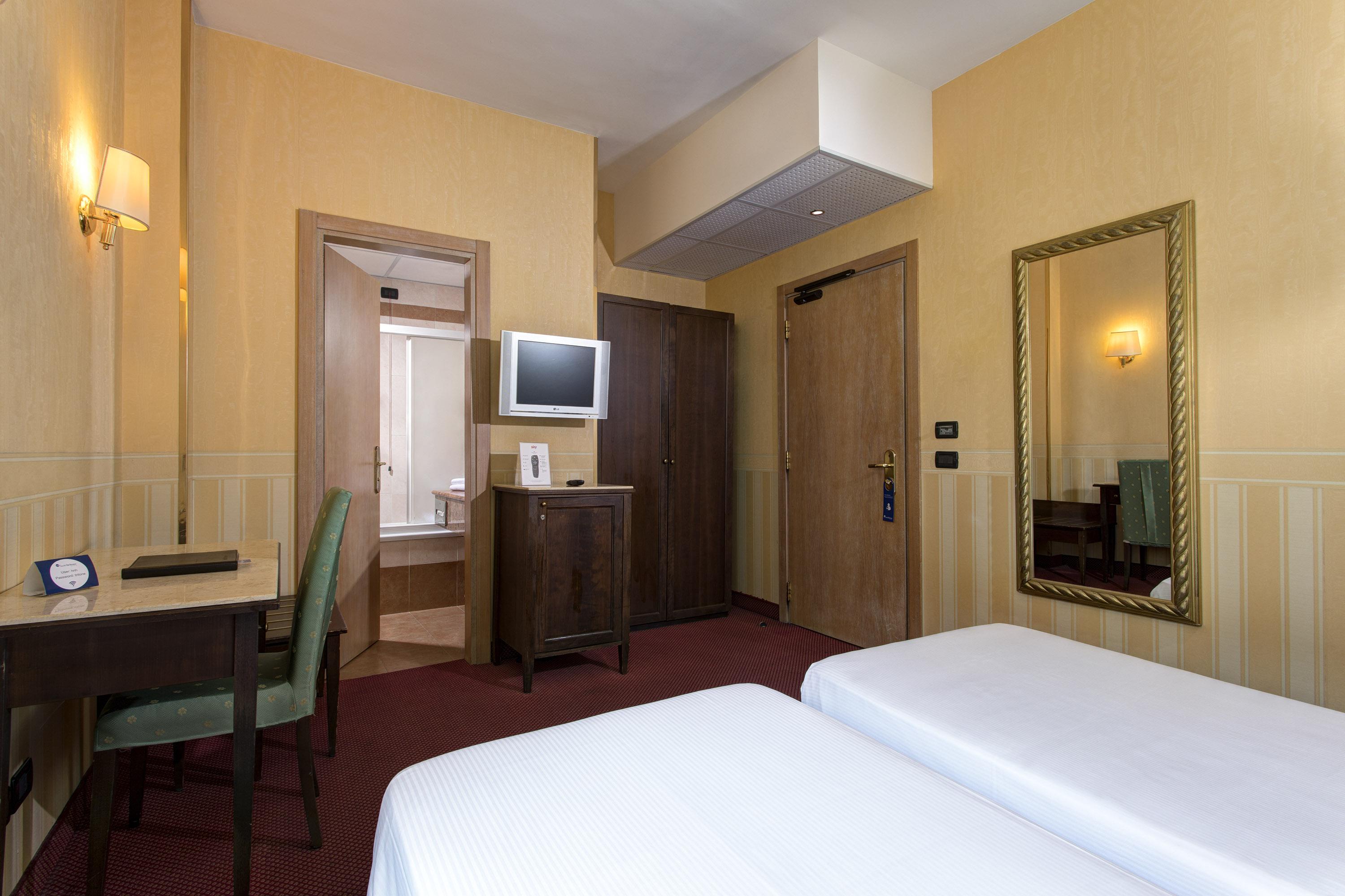 Western Tritone 4* Mestre